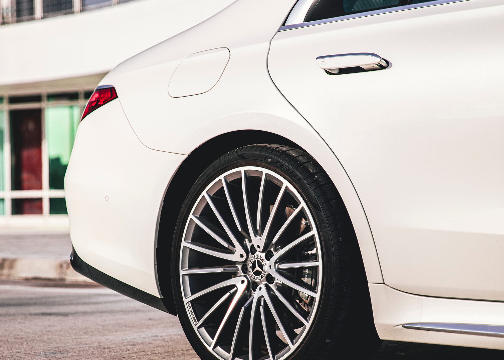 Mercedes Benz – S580