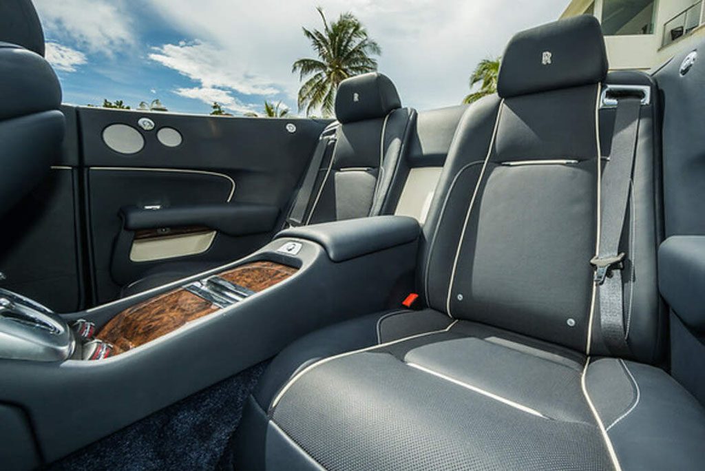 Rolls Royce – Dawn